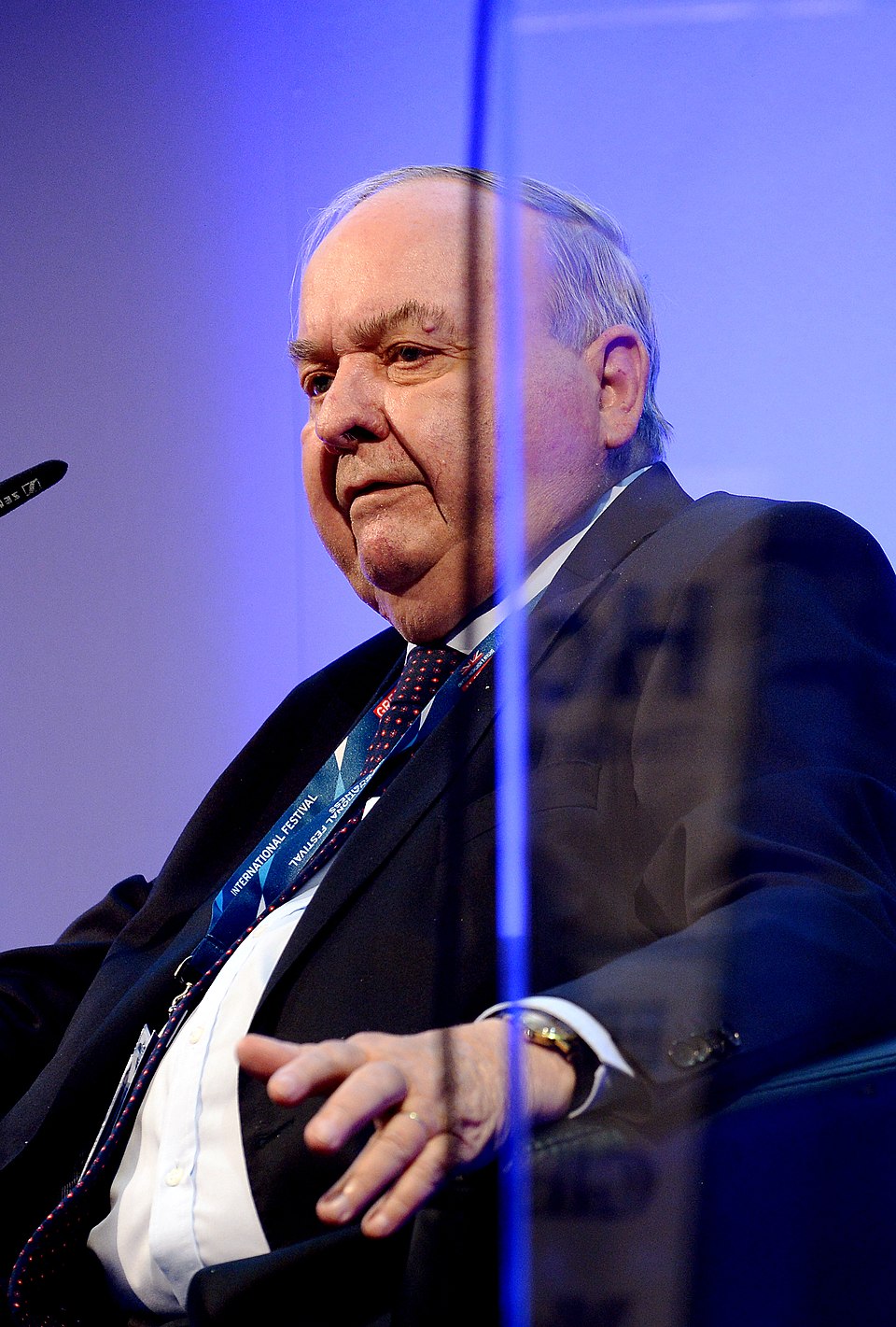 Portræt af Henning Christophersen