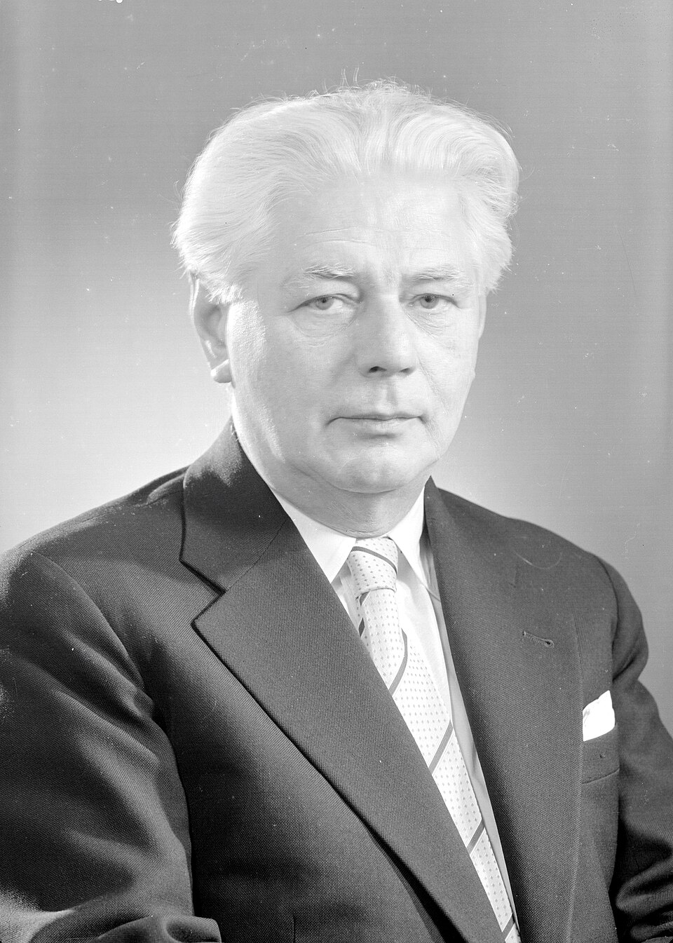 Portræt af Julius Bomholt