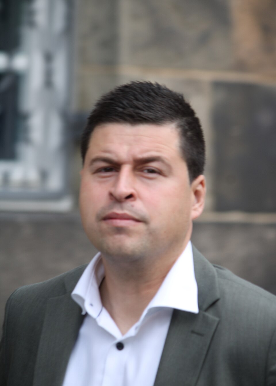 Portræt af Mike Villa Fonseca